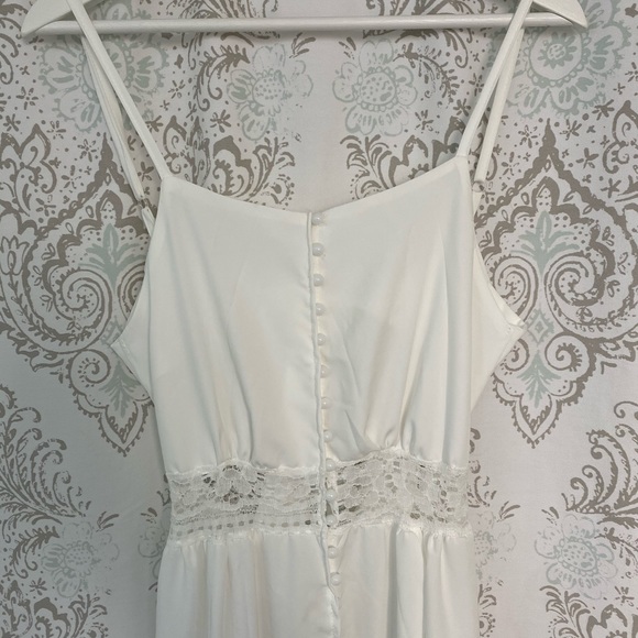 White Boho Lace Maxi Dress - Picture 9 of 11
